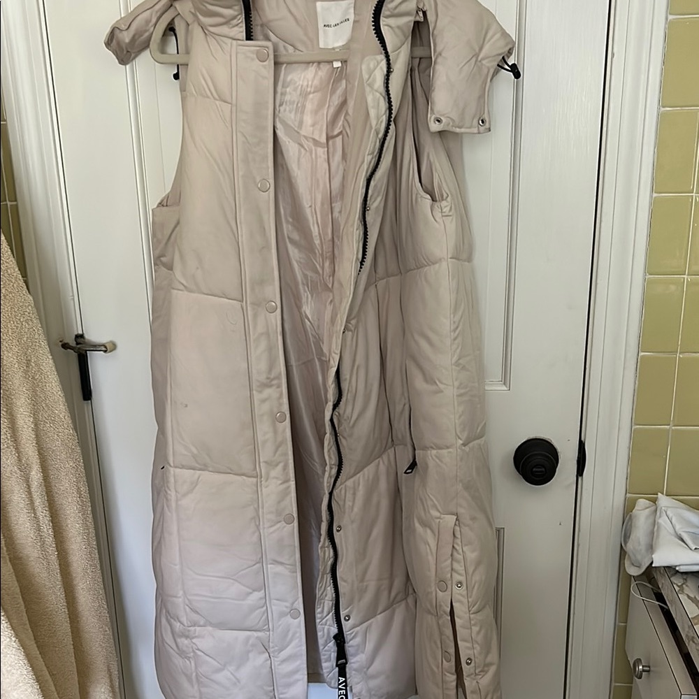 Stylish Cream Puffer Vest